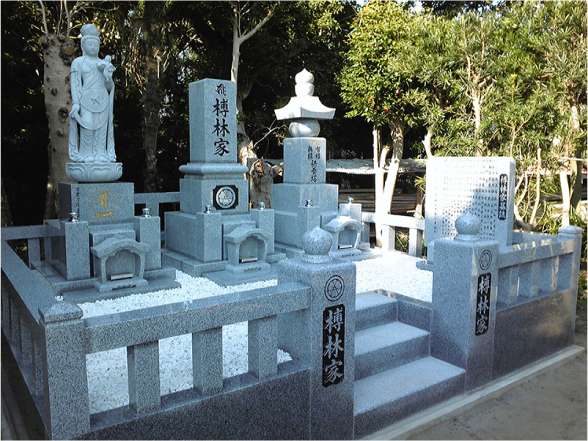 芝山石の墓石 Grave stone of Shibayama-ishi