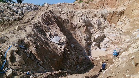新しい高級石 近年採石が始まった南信州の石